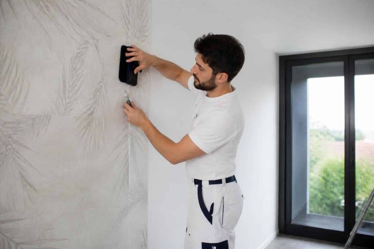 trouvez facilement un artisan qualifié pour la pose de papier peint grâce à notre annuaire des métiers de l'artisanat. consultez les professionnels près de chez vous !